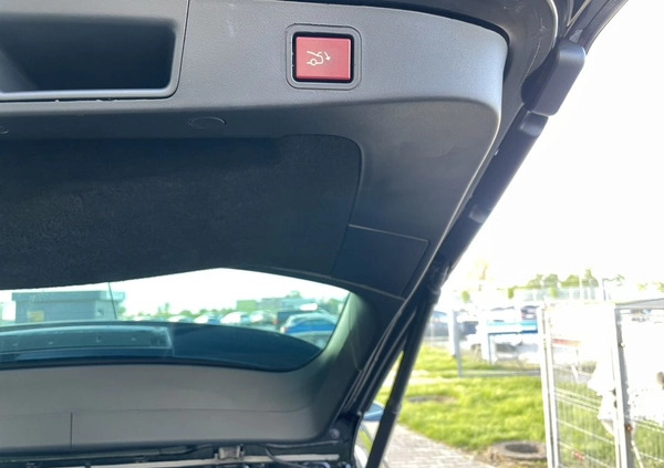 Citroen C5 cena 49900 przebieg: 221000, rok produkcji 2016 z Zbąszynek małe 781